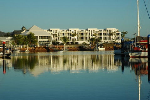 Hinchinbrook Holiday Apartments - Great Ocean Road Tourism 28