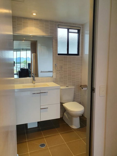 Hinchinbrook Holiday Apartments - Great Ocean Road Tourism 19