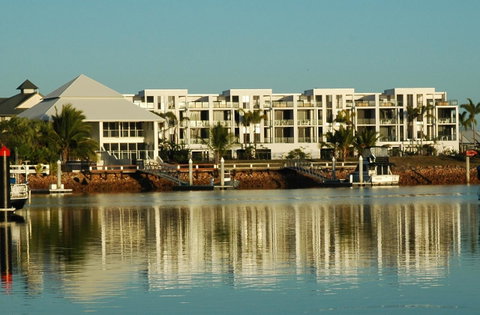 Hinchinbrook Holiday Apartments - Great Ocean Road Tourism 0