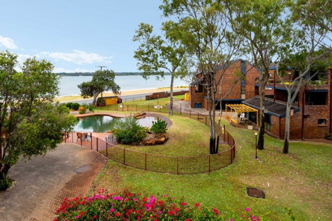 Spacious Family Unit With Incredible Views. - Great Ocean Road Tourism 8