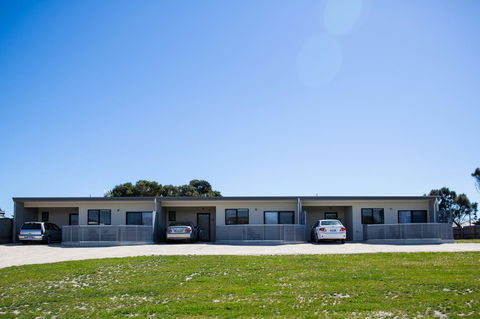 Island Quarters - Great Ocean Road Tourism 1