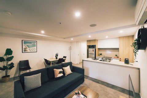 Mid Night Apartment Canberra City Onsite Parking - Great Ocean Road Tourism 3