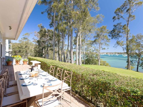 'Corlette Waterfront', 2/44 Danalene Parade - Waterfront Luxury, WIFI, Aircon, Boat Parking - Great Ocean Road Tourism 1