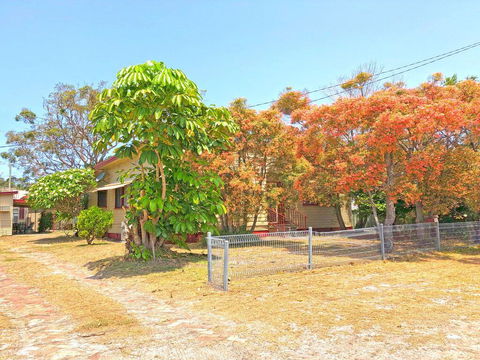 'Daves Place', 27 Rigney St - Holiday House With WIFI, Aircon & Boat Parking - Great Ocean Road Tourism 0