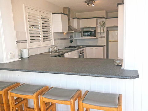 'Mooring One Downstairs', 23 Shoal Bay Rd - Fantastic Ground Floor Duplex With Views, WIFI And Air Conditioning - Great Ocean Road Tourism 2