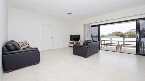 'Ocean To Beach' Luxury Hide Away - Great Ocean Road Tourism 3