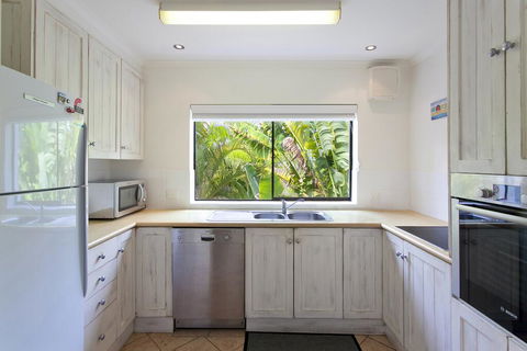 'Pandanus Cove' Apartment 5 - Great Ocean Road Tourism 3