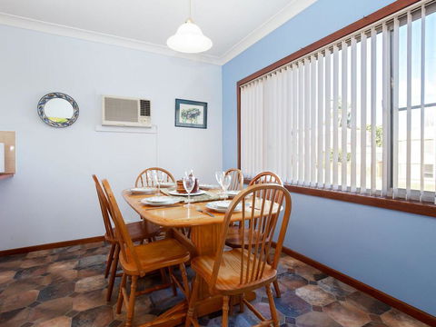 'Rutland', 1/13 Cromarty Road - Pet Friendly, Boat Parking, Water Views, Air Con - Great Ocean Road Tourism 1