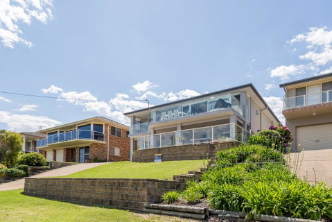 'Salt & Light' Mollymook - Great Ocean Road Tourism 1