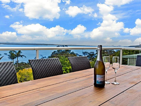 'The Bay', 25 Wallawa Rd - Huge Home With Aircon, Spectacular Views & Chromecast - Great Ocean Road Tourism 1