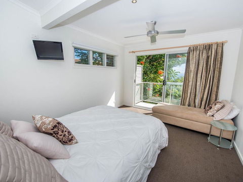 1 'Florida', 5 Lillian Street - 2 Min Walk To Beach, Shops & Restaurants - Great Ocean Road Tourism 3