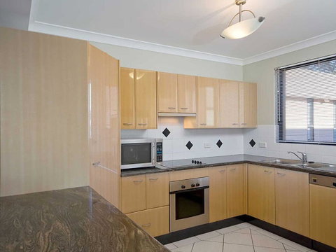1 'Seaside Splendour' 137 Soldiers Point Road - Beautiful Unit On The Waterfront - Great Ocean Road Tourism 2