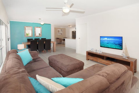 1/882 David Low Way Marcoola - 500 Bond, Linen Included, Pet Friendly - Great Ocean Road Tourism 3