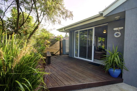 1/882 David Low Way Marcoola - 500 Bond, Linen Included, Pet Friendly - Great Ocean Road Tourism 1
