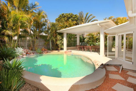 11 Dalmor Court, Coolum Beach - Pet Friendly, Linen Supplied, 500 BOND - Great Ocean Road Tourism 1