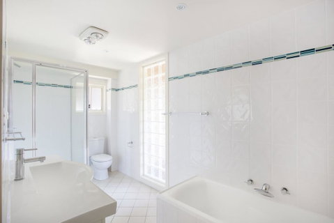 11 Riley St - Stylishly Modern - Great Ocean Road Tourism 1
