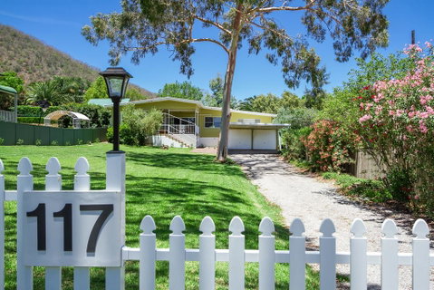 117 Fitzroy Street - Great Ocean Road Tourism 0