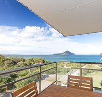 12 'Intrepid' 3 Intrepid Close - right on the beachfront - Great Ocean Road Tourism