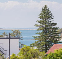 13 'Cote D'Azur' 61 Donald Street - Lovely unit with air con pool lift and WiFi - Great Ocean Road Tourism