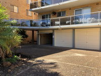 13 'Parkview' 11-13 Catalina Close - great location unit with a locked garage