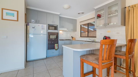 14 Lansell Road, Cowes - Great Ocean Road Tourism 1