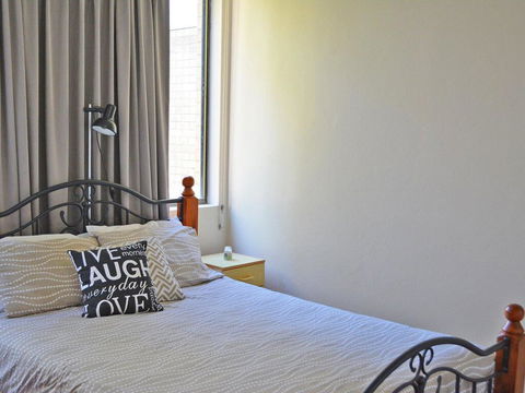 15 'Harbourside' 3-7 Soldiers Point Road - Right On The Waterfront - Great Ocean Road Tourism 2