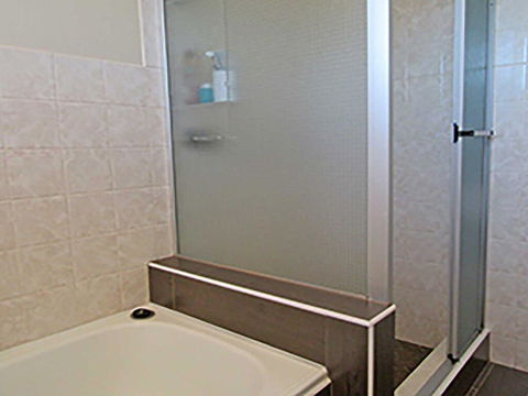 15 'Kanangra', 39 Soldiers Point Road - Fantastic Unit Right On The Water - Great Ocean Road Tourism 2