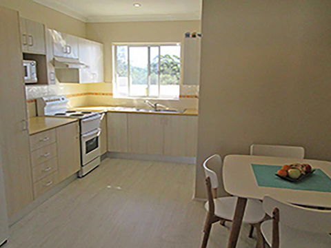 15 'Kanangra', 39 Soldiers Point Road - Fantastic Unit Right On The Water - Great Ocean Road Tourism 3