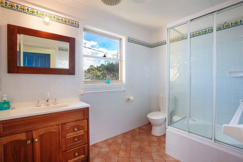 164 Mitchell Pde - Spectacular Views - Great Ocean Road Tourism 1