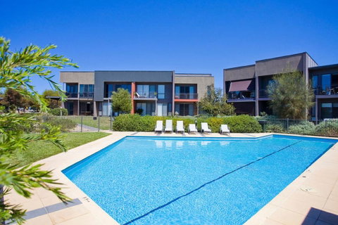 19 Coast Drive - Great Ocean Road Tourism 1