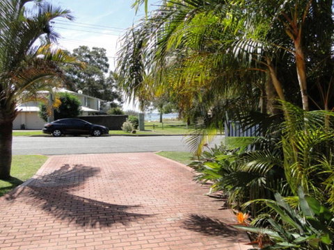 2 'Copacabana', 61 Sandy Point Road - Cute Unit With Water Views From The Balcony - Great Ocean Road Tourism 0