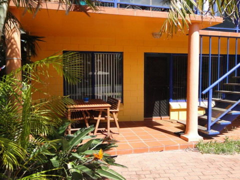 2 'Copacabana', 61 Sandy Point Road - Cute Unit With Water Views From The Balcony - Great Ocean Road Tourism 1