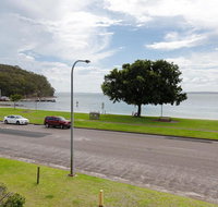 2 'Little Hut' 20 Kurrawa Close - Stunning water views of Little Beach - Great Ocean Road Tourism