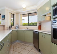 2 'Peninsula Waters' - three bedroom unit with spacious private courtyard  WIFI