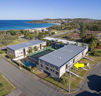 2 'The Dunes' 38 Marine Drive - pool tennis court and so close to the beach - Great Ocean Road Tourism