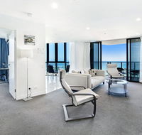 2 Bedroom Ocean View Apartment in Surfers Paradise - Great Ocean Road Tourism