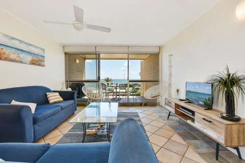 2 Bedroom Top Floor Unit - Ocean Views And Pool - Great Ocean Road Tourism 0