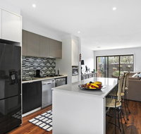 2 Bedroom Townhouse - Family  Corporate Bookings Only - Great Ocean Road Tourism