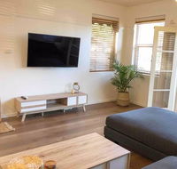 2 Bedroom SHORT walk to CBDBEACH and DARBY ST - Great Ocean Road Tourism