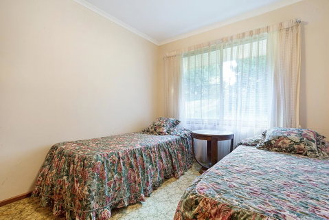 2 Water Crescent - Retro Haven - Great Ocean Road Tourism 1