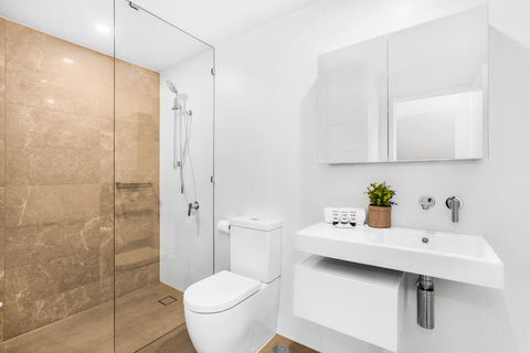 2-Bed Beach Apartment With Pool, Parking And Balcony - Great Ocean Road Tourism 2