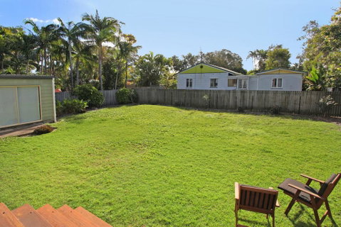 24 Sundew Street, Mudjimba - 500 Bond - Pet Friendly, Linen Supplied, WIFI, Air Cond. - Great Ocean Road Tourism 2
