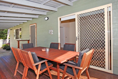 24 Sundew Street, Mudjimba - 500 Bond - Pet Friendly, Linen Supplied, WIFI, Air Cond. - Great Ocean Road Tourism 3
