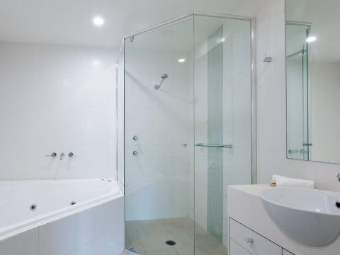 245 'Pacific Blue', 265 Sandy Point Rd - Air Conditioned Unit With Resort Facilities And Linen Supplied - Great Ocean Road Tourism 3