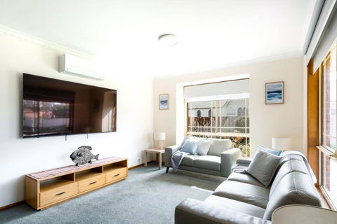 BEST Location! Sleep 7 Pet Friendly Spacious - Great Ocean Road Tourism 2