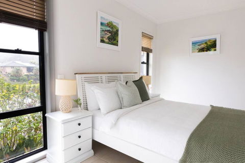 CABA17 - Waterfront Home With A Pool! - Great Ocean Road Tourism 3