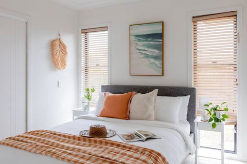 CABA17 - Waterfront Home With A Pool! - Great Ocean Road Tourism 4