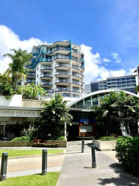 Cairns Esplanade Apartment - Great Ocean Road Tourism 0