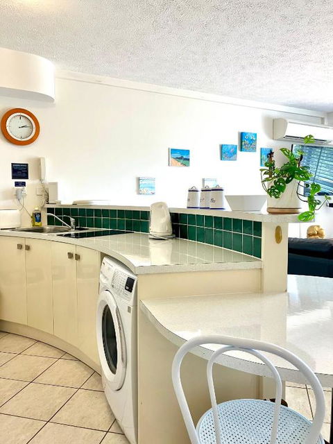 Cairns Esplanade Apartment - Great Ocean Road Tourism 3