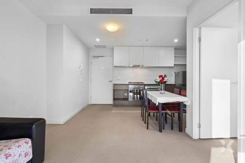CBD Apt On 48 Floor With City And Harbour Views - Great Ocean Road Tourism 3